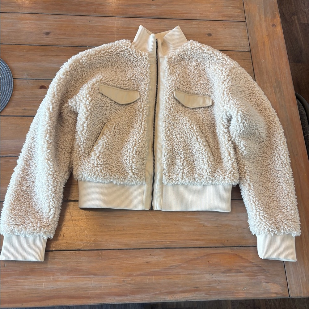 Express Cropped Teddy Sherpa Jacket - Cream